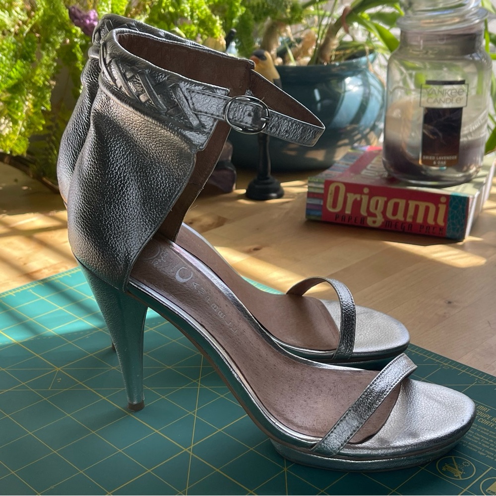 Handmade Havana Last Jeffrey Campbell California Silver OpenToe Stilettos